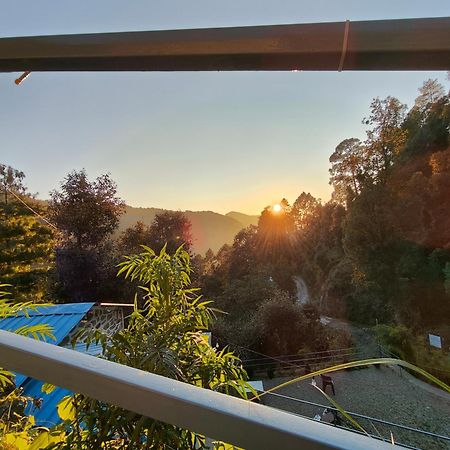 Himwanderer Camps & Cottages Pangot Нейнитал Екстериор снимка