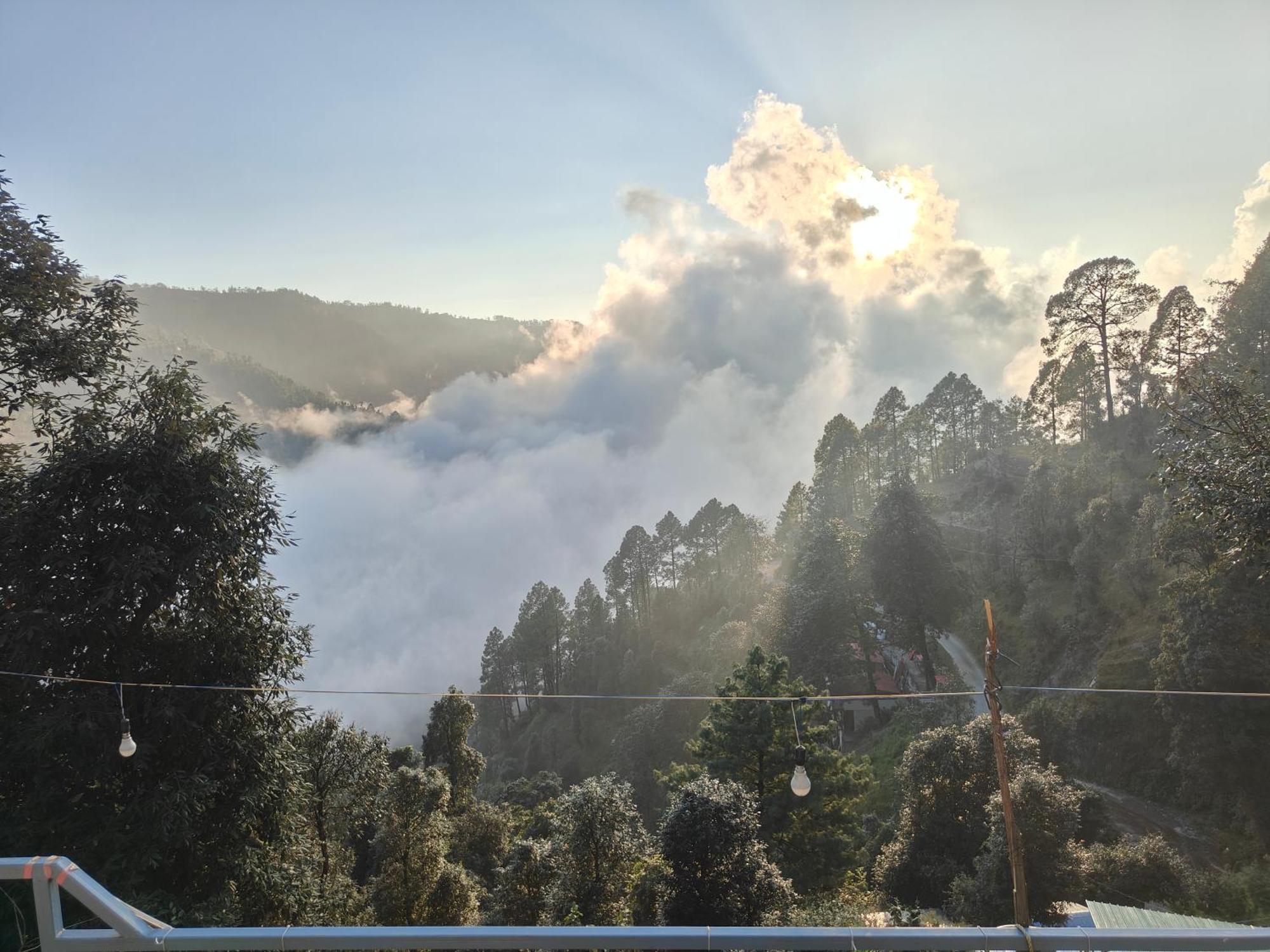 Himwanderer Camps & Cottages Pangot Нейнитал Екстериор снимка