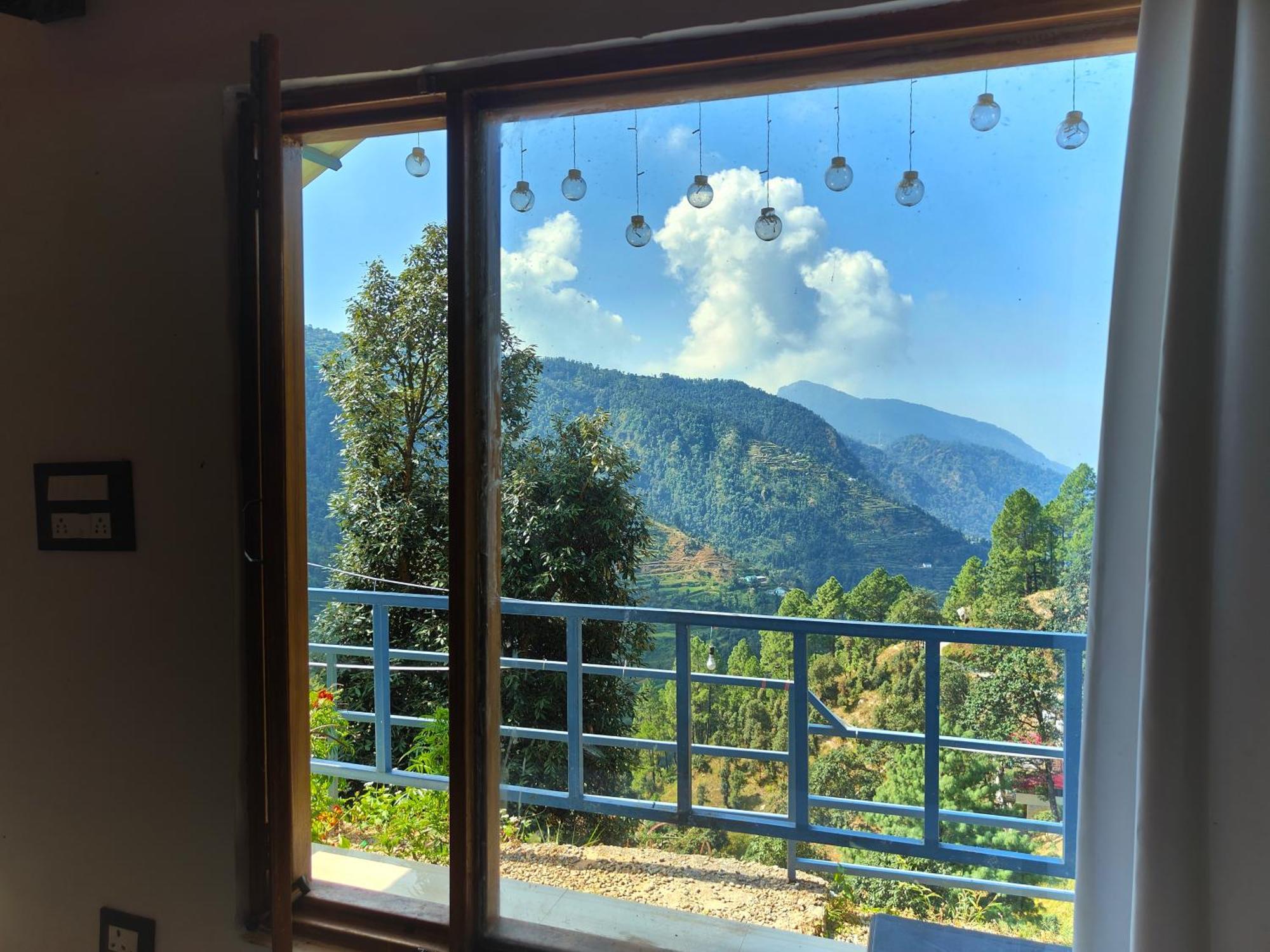 Himwanderer Camps & Cottages Pangot Нейнитал Екстериор снимка