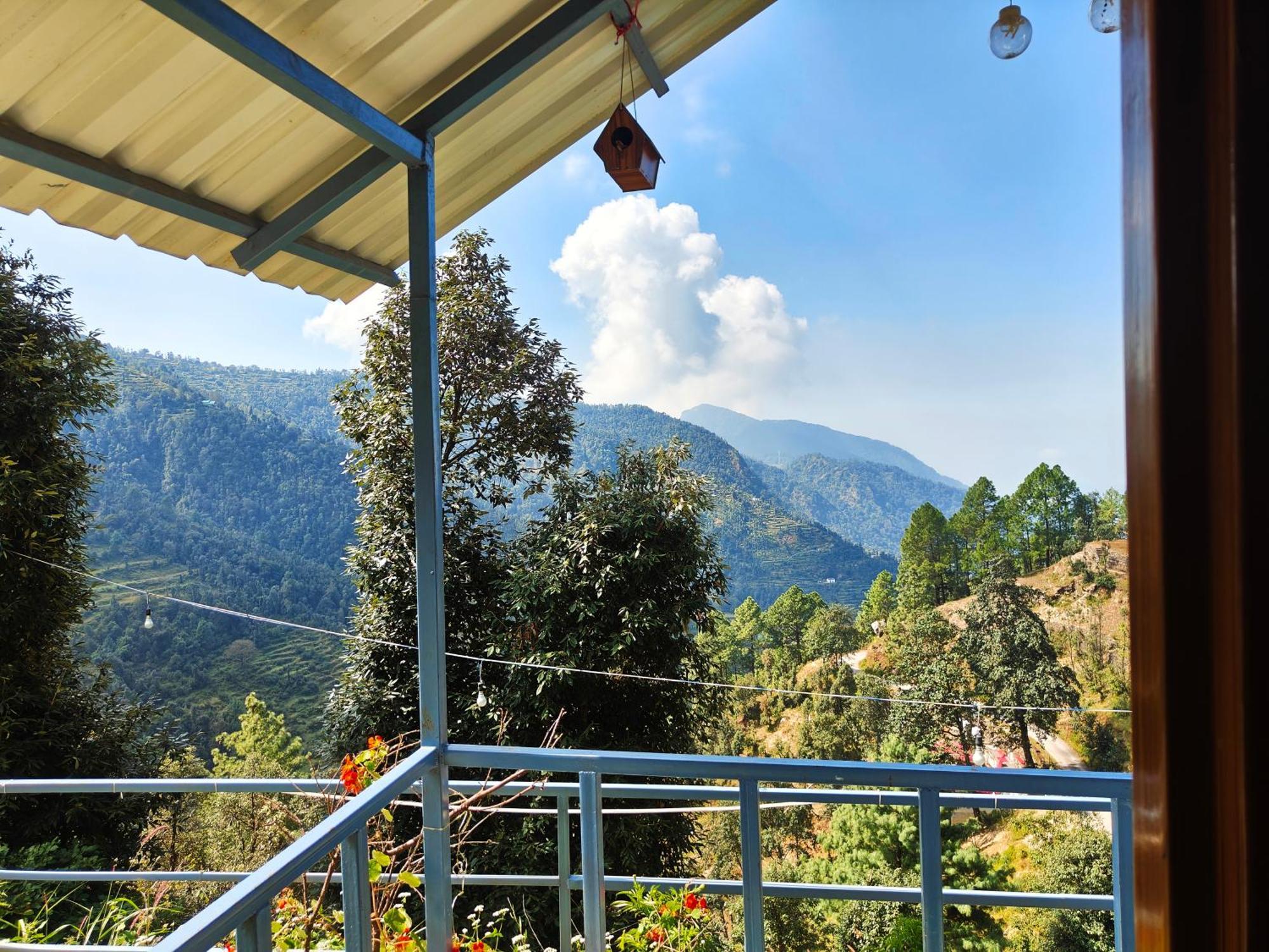 Himwanderer Camps & Cottages Pangot Нейнитал Екстериор снимка