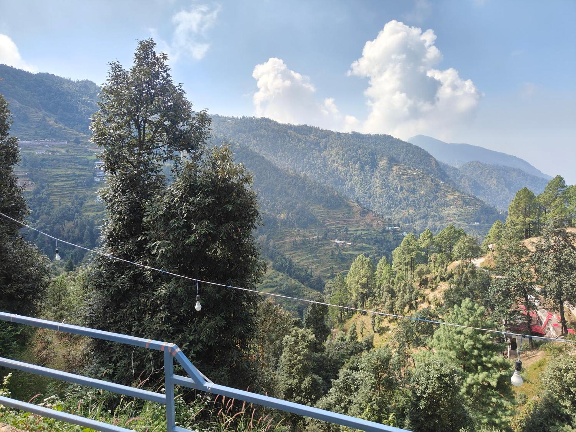 Himwanderer Camps & Cottages Pangot Нейнитал Екстериор снимка
