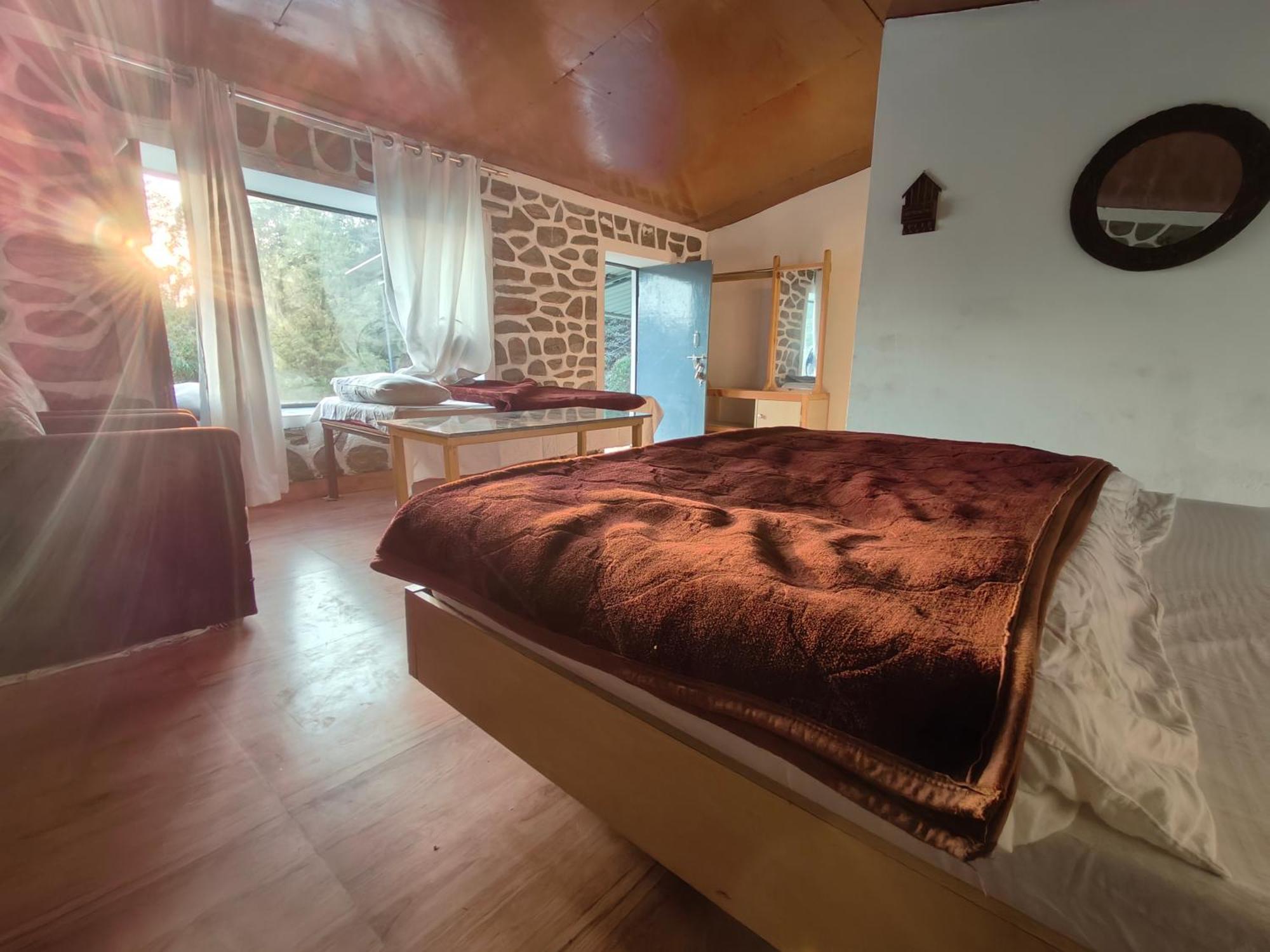 Himwanderer Camps & Cottages Pangot Нейнитал Екстериор снимка